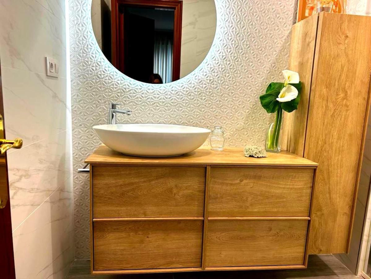Holibai, Amiguinos, Amplia Vivienda Con Parking Al Lado De La Playa Apartman Baiona Kültér fotó