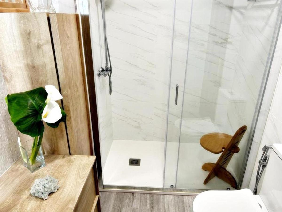 Holibai, Amiguinos, Amplia Vivienda Con Parking Al Lado De La Playa Apartman Baiona Kültér fotó